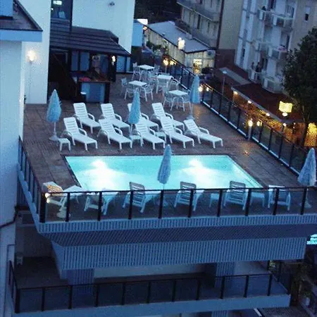 Mirage Отель 3*