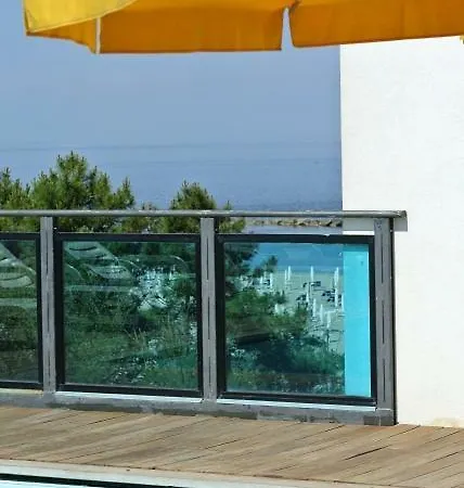 Mirage فندق ميكيلي