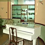 Hotel Mirage 3*