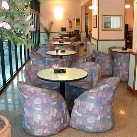 Mirage Hotel Lido di Classe