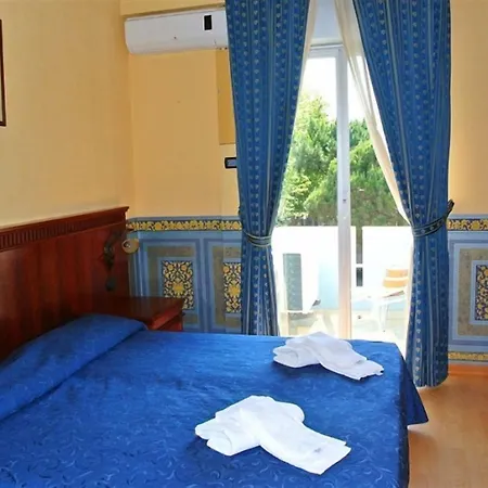 Mirage Отель 3*