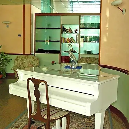Mirage Hotel